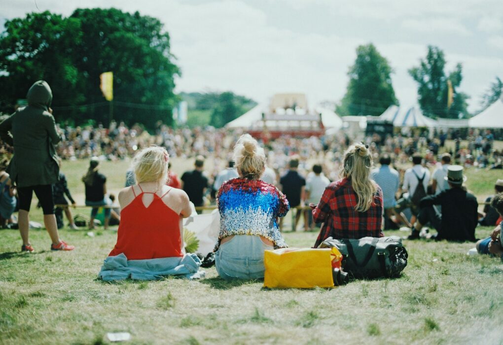 🎶 Concert ou festival : comment bien se préparer pour profiter à fond ? 🤘